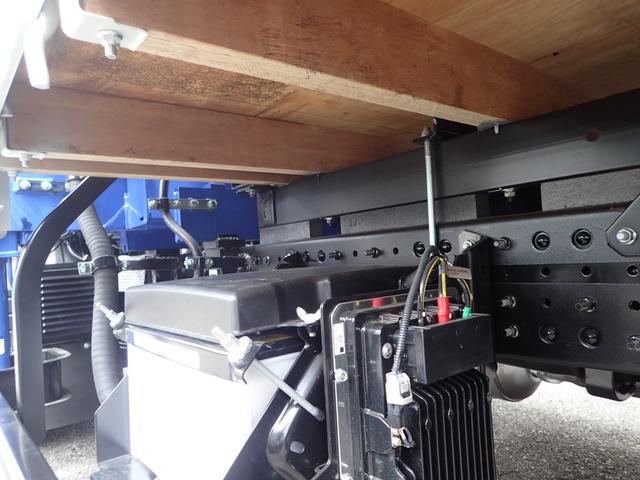 キャンター 　液晶メーター　３ｔ　標準ロング　タダノ製　４段クレーン　ＭＴ（11枚目）