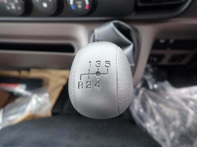 キャンター 　フル液晶メーター　２ｔ　標準ロング平ボディ　ＭＴ（17枚目）