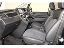 ゆったりサイズのフロントシートは長距離の運転でもドライバーの疲労を軽減してくれます！冬にはシートヒーターが役に立ちます！