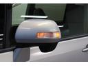 対向車からの視認性も高いサイドターンランプ付きドアミラー。
