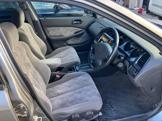 アコード ２．０ＶＴＳ　車高調　マフラー　社外１７インチＡＷ（13枚目）