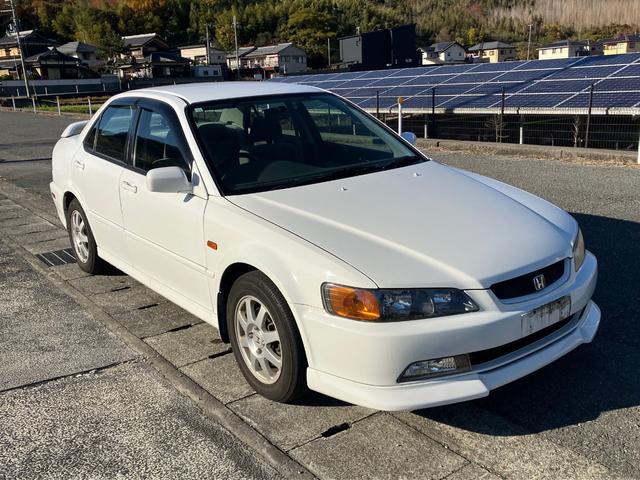 アコード ２．０ＶＴＳ　５速ＭＴ　ワンオーナー　無限マフラー（6枚目）