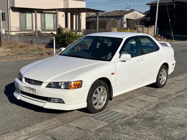 アコード ２．０ＶＴＳ　５速ＭＴ　ワンオーナー　無限マフラー（7枚目）