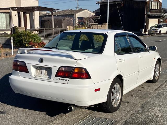 アコード ２．０ＶＴＳ　５速ＭＴ　ワンオーナー　無限マフラー（8枚目）