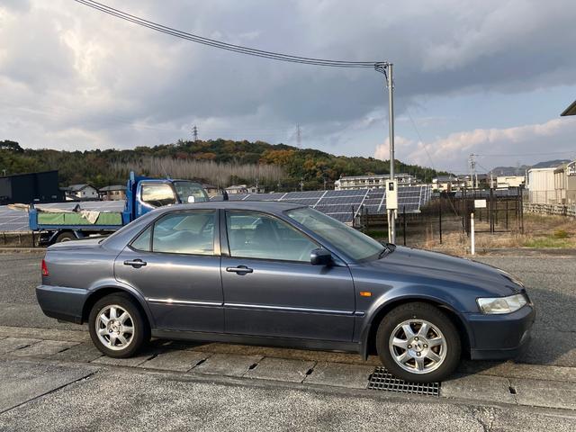 アコード 1.8VTE 5速MT(4枚目)