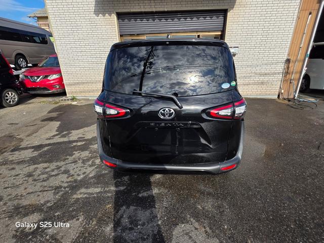 シエンタ Ｇ　クエロ　両側パワースライドドア　ＡＡＣ　７人乗り　トヨタセフィーティーセンス　スマートキー×２（3枚目）