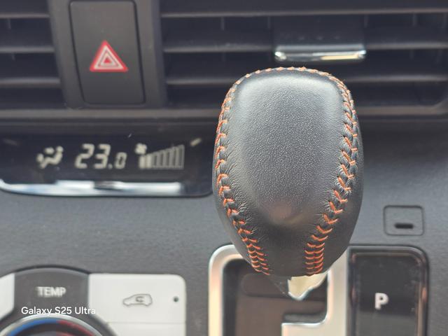 シエンタ Ｇ　クエロ　両側パワースライドドア　ＡＡＣ　７人乗り　トヨタセフィーティーセンス　スマートキー×２（11枚目）