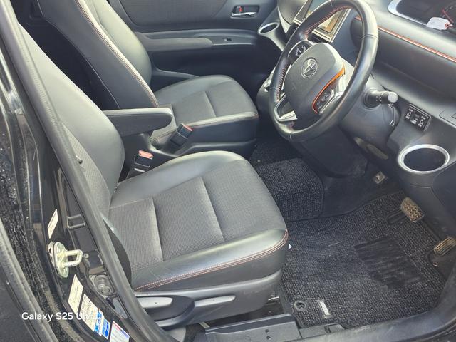 シエンタ Ｇ　クエロ　両側パワースライドドア　ＡＡＣ　７人乗り　トヨタセフィーティーセンス　スマートキー×２（13枚目）