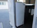 ＫＣエアコン・パワステ　キッチンカー使用移動販売車両冷蔵庫冷凍ストカー２層式シンク１００Ｌタンク２個換気扇（23枚目）