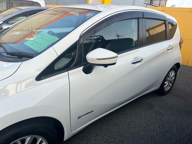 ノート ｅ－パワー　メダリスト　衝突軽減装置　盗難防止システム　衝突安全ボディ　ＬＥＤ　オートライト　オートマ　キーレス　スマートキー　アイドリングストップ　デジタルインナーミラー　ＥＴＣ（23枚目）