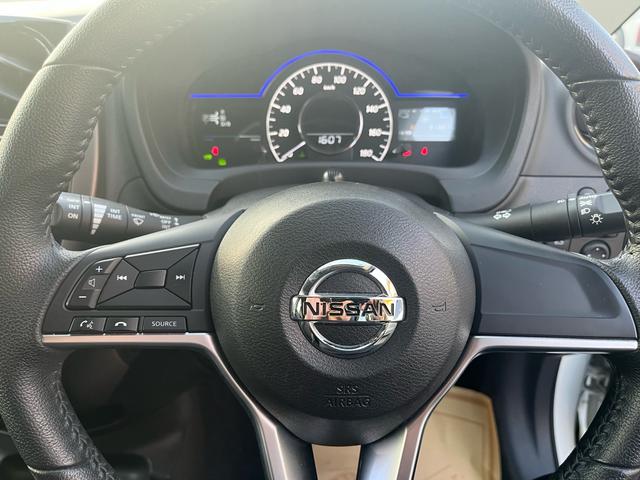 ノート ｅ－パワー　メダリスト　衝突軽減装置　盗難防止システム　衝突安全ボディ　ＬＥＤ　オートライト　オートマ　キーレス　スマートキー　アイドリングストップ　デジタルインナーミラー　ＥＴＣ（29枚目）