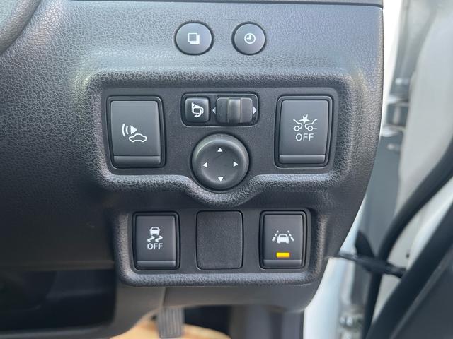 ノート ｅ－パワー　メダリスト　衝突軽減装置　盗難防止システム　衝突安全ボディ　ＬＥＤ　オートライト　オートマ　キーレス　スマートキー　アイドリングストップ　デジタルインナーミラー　ＥＴＣ（30枚目）