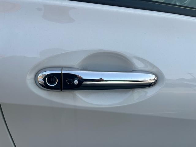 ノート ｅ－パワー　メダリスト　衝突軽減装置　盗難防止システム　衝突安全ボディ　ＬＥＤ　オートライト　オートマ　キーレス　スマートキー　アイドリングストップ　デジタルインナーミラー　ＥＴＣ（47枚目）