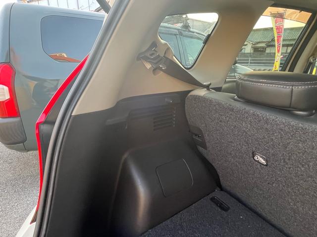 ノート ｅ－パワー　メダリスト　衝突軽減装置　盗難防止システム　衝突安全ボディ　ＬＥＤ　オートライト　オートマ　キーレス　スマートキー　アイドリングストップ　デジタルインナーミラー　ＥＴＣ（55枚目）