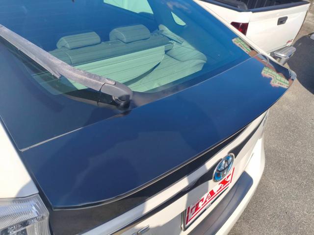 プリウス Ｓ　お客様直接買取車両　ディスプレイオーディオ　Ｂｌｕｅｔｏｏｔｈ　ＥＴＣ　電格ミラー　バックカメラ　ラゲッジカバー　１８００ｃｃ　エアバッグＡＢＳ　スマートキー×２　プッシュスタート（7枚目）