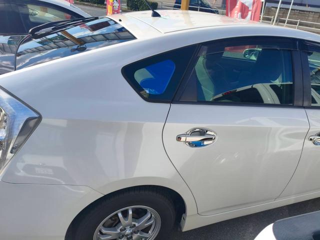 プリウス Ｓ　お客様直接買取車両　ディスプレイオーディオ　Ｂｌｕｅｔｏｏｔｈ　ＥＴＣ　電格ミラー　バックカメラ　ラゲッジカバー　１８００ｃｃ　エアバッグＡＢＳ　スマートキー×２　プッシュスタート（12枚目）