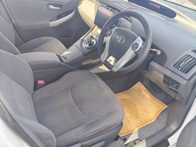 プリウス Ｓ　お客様直接買取車両　ディスプレイオーディオ　Ｂｌｕｅｔｏｏｔｈ　ＥＴＣ　電格ミラー　バックカメラ　ラゲッジカバー　１８００ｃｃ　エアバッグＡＢＳ　スマートキー×２　プッシュスタート（20枚目）