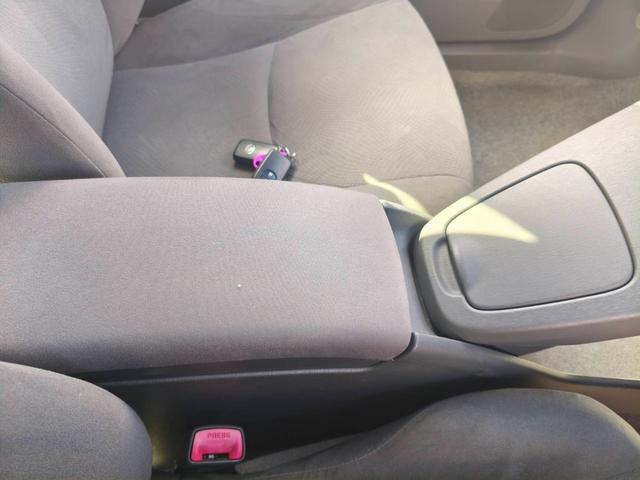 プリウス Ｓ　お客様直接買取車両　ディスプレイオーディオ　Ｂｌｕｅｔｏｏｔｈ　ＥＴＣ　電格ミラー　バックカメラ　ラゲッジカバー　１８００ｃｃ　エアバッグＡＢＳ　スマートキー×２　プッシュスタート（26枚目）