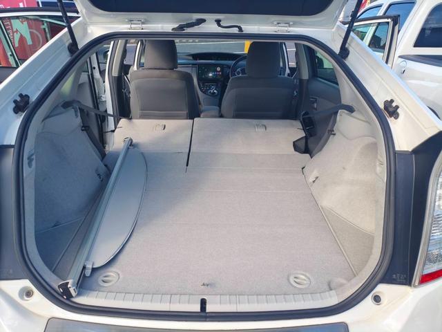 プリウス Ｓ　お客様直接買取車両　ディスプレイオーディオ　Ｂｌｕｅｔｏｏｔｈ　ＥＴＣ　電格ミラー　バックカメラ　ラゲッジカバー　１８００ｃｃ　エアバッグＡＢＳ　スマートキー×２　プッシュスタート（52枚目）