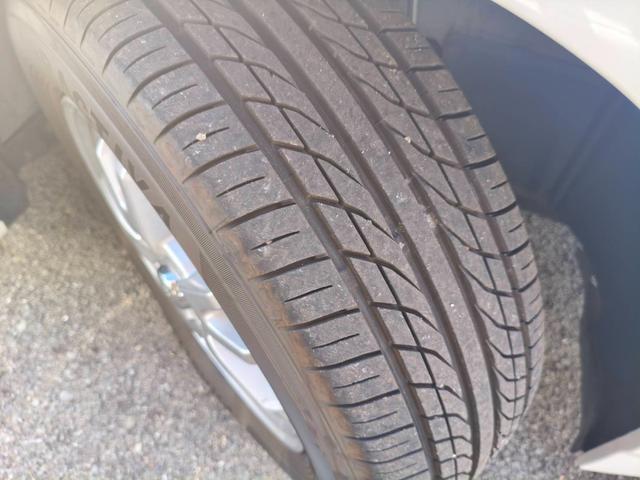 プリウス Ｓ　お客様直接買取車両　ディスプレイオーディオ　Ｂｌｕｅｔｏｏｔｈ　ＥＴＣ　電格ミラー　バックカメラ　ラゲッジカバー　１８００ｃｃ　エアバッグＡＢＳ　スマートキー×２　プッシュスタート（58枚目）