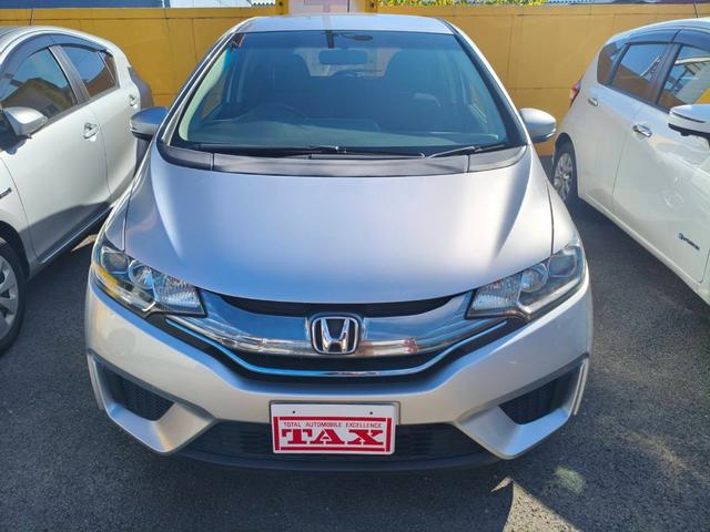 フィットハイブリッド Ｌパッケージ　お客様直接買取車両　純正ナビＴＶ　Ｂｌｕｅｔｏｏｔｈ　ＣＤ　ＤＶＤ　電格ミラー　スマートキー×２　プッシュスタート　ＥＴＣ　バックカメラ　オートライト　１５００ｃｃ（2枚目）