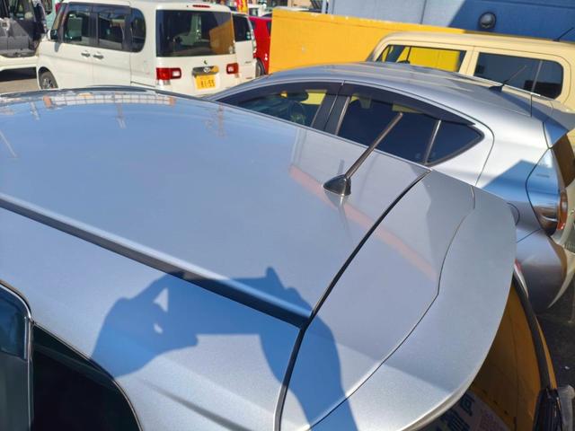 フィットハイブリッド Ｌパッケージ　お客様直接買取車両　純正ナビＴＶ　Ｂｌｕｅｔｏｏｔｈ　ＣＤ　ＤＶＤ　電格ミラー　スマートキー×２　プッシュスタート　ＥＴＣ　バックカメラ　オートライト　１５００ｃｃ（10枚目）