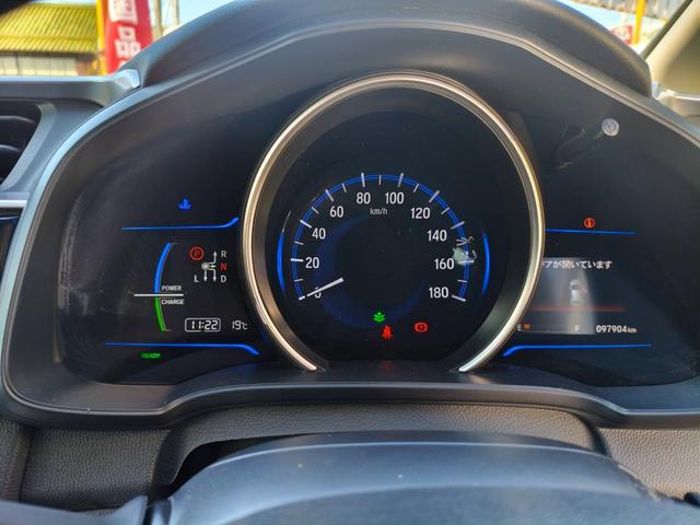 フィットハイブリッド Ｌパッケージ　お客様直接買取車両　純正ナビＴＶ　Ｂｌｕｅｔｏｏｔｈ　ＣＤ　ＤＶＤ　電格ミラー　スマートキー×２　プッシュスタート　ＥＴＣ　バックカメラ　オートライト　１５００ｃｃ（19枚目）