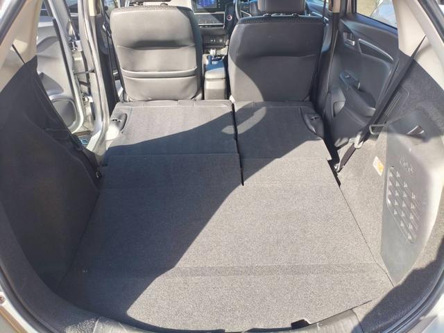 フィットハイブリッド Ｌパッケージ　お客様直接買取車両　純正ナビＴＶ　Ｂｌｕｅｔｏｏｔｈ　ＣＤ　ＤＶＤ　電格ミラー　スマートキー×２　プッシュスタート　ＥＴＣ　バックカメラ　オートライト　１５００ｃｃ（46枚目）