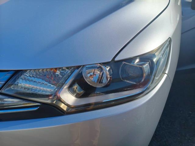 フィットハイブリッド Ｌパッケージ　お客様直接買取車両　純正ナビＴＶ　Ｂｌｕｅｔｏｏｔｈ　ＣＤ　ＤＶＤ　電格ミラー　スマートキー×２　プッシュスタート　ＥＴＣ　バックカメラ　オートライト　１５００ｃｃ（52枚目）