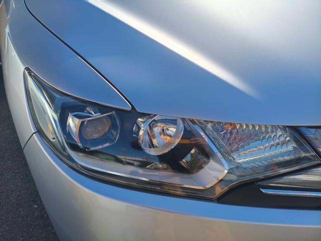 フィットハイブリッド Ｌパッケージ　お客様直接買取車両　純正ナビＴＶ　Ｂｌｕｅｔｏｏｔｈ　ＣＤ　ＤＶＤ　電格ミラー　スマートキー×２　プッシュスタート　ＥＴＣ　バックカメラ　オートライト　１５００ｃｃ（53枚目）