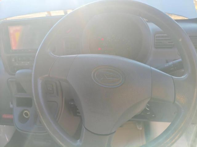 ハイゼットカーゴ ＤＸ　デラックス　６６０ｃｃ　ＥＴＣ　ナビ　ＤＶＤ　ＣＤ　バックカメラ　エアコンパワステアリング　パワーウインドー　　集中ドアロック　キーレス付き　車検Ｒ９・９月（27枚目）