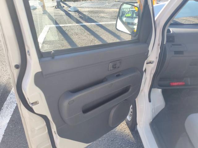 ハイゼットカーゴ ＤＸ　デラックス　６６０ｃｃ　ＥＴＣ　ナビ　ＤＶＤ　ＣＤ　バックカメラ　エアコンパワステアリング　パワーウインドー　　集中ドアロック　キーレス付き　車検Ｒ９・９月（34枚目）