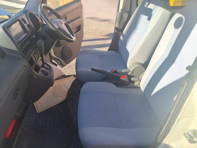ハイゼットカーゴ ＤＸ　デラックス　６６０ｃｃ　ＥＴＣ　ナビ　ＤＶＤ　ＣＤ　バックカメラ　エアコンパワステアリング　パワーウインドー　　集中ドアロック　キーレス付き　車検Ｒ９・９月（35枚目）