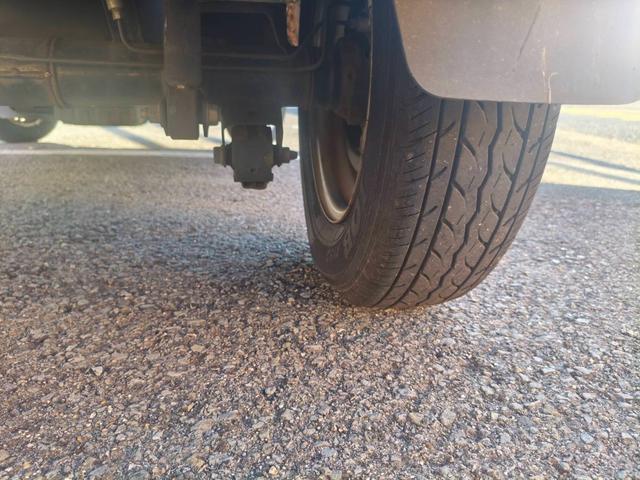 ハイゼットカーゴ ＤＸ　デラックス　６６０ｃｃ　ＥＴＣ　ナビ　ＤＶＤ　ＣＤ　バックカメラ　エアコンパワステアリング　パワーウインドー　　集中ドアロック　キーレス付き　車検Ｒ９・９月（57枚目）