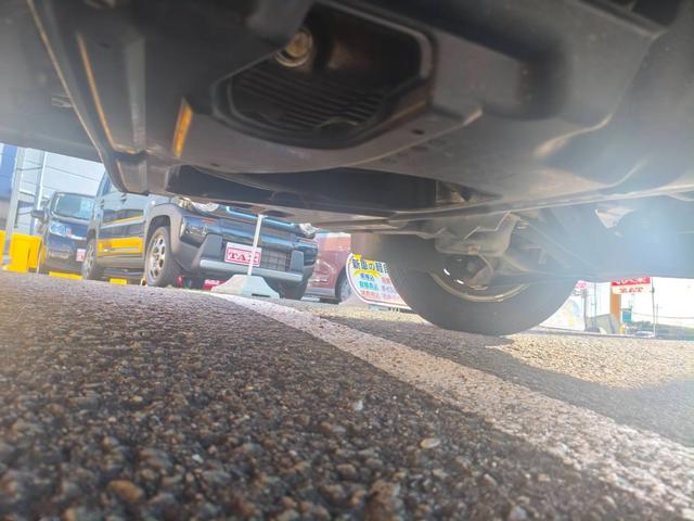 ハイゼットカーゴ ＤＸ　デラックス　６６０ｃｃ　ＥＴＣ　ナビ　ＤＶＤ　ＣＤ　バックカメラ　エアコンパワステアリング　パワーウインドー　　集中ドアロック　キーレス付き　車検Ｒ９・９月（60枚目）