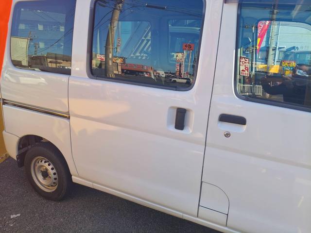 ハイゼットカーゴ ＤＸ　デラックス　６６０ｃｃ　ＥＴＣ　ナビ　ＤＶＤ　ＣＤ　バックカメラ　エアコンパワステアリング　パワーウインドー　　集中ドアロック　キーレス付き　車検Ｒ９・９月（71枚目）
