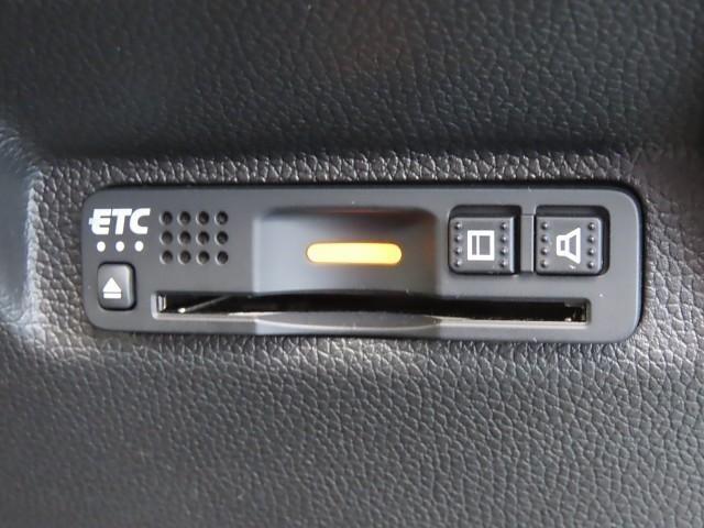 フリード＋ハイブリッド ハイブリッドＧ・ホンダセンシング　ＡＷ　衝突軽減　ＶＳＡ　Ｒカメラ　盗難防止装置　スマ－トキ－　ＬＥＤヘッド　エアバッグ　クルーズコントロール　パワーステアリング　両席エアバック　ＡＣ　ＥＴＣ　キーレス　パワーウィンドウ　記録簿（3枚目）