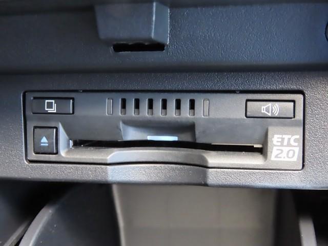 アルファード ２．５Ｓ　タイプゴールド　イモビ　バックモニタ－　ＬＥＤランプ　リアオートエアコン　点検記録簿　エアコン　横滑防止装置　アルミ　パワーウィンドウ　ＡＢＳ　キーレス　メモリーナビ　エアバッグ　パワステ　クルーズＣ　スマキー（9枚目）