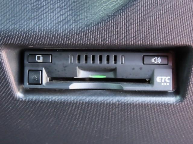 アクア Sスタイルブラック 記録簿あり バックモニタ- 地デジフルセグ ナビTV イモビライザー LEDライト スマートキープッシュスタート ETC付き Wエアバッグ キーフリ メモリーナビゲーション 横滑り防止装置付き ABS(2枚目)