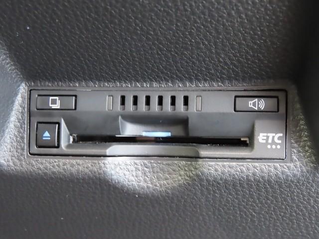 ヤリスクロス Ｚ　バックモニタ　横滑り防止システム　イモビ　カーテンエアバッグ　ナビ　クルーズＣ　エアコン　スマートキ－　アルミ　キーフリー　パワステ　ダブルエアバック　ＬＥＤヘット　エアバッグ　記録簿有　ＡＢＳ（3枚目）