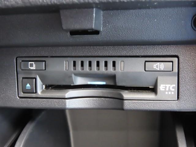 アルファード ２．５Ｓ　タイプゴールドＩＩ　ＬＥＤランプ　Ｂカメラ　スマートキ　フルセグＴＶ　盗難防止システム　ダブルエアコン　助手席エアバッグ　ＥＴＣ　記録簿　オートクルーズ　メモリーナビ　エアバッグ　横滑り防止機能　ＡＢＳ　ナビ＆ＴＶ（3枚目）