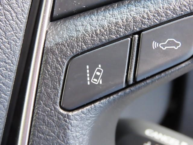 アルファード ２．５Ｓ　タイプゴールドＩＩ　ＬＥＤランプ　Ｂカメラ　スマートキ　フルセグＴＶ　盗難防止システム　ダブルエアコン　助手席エアバッグ　ＥＴＣ　記録簿　オートクルーズ　メモリーナビ　エアバッグ　横滑り防止機能　ＡＢＳ　ナビ＆ＴＶ（11枚目）