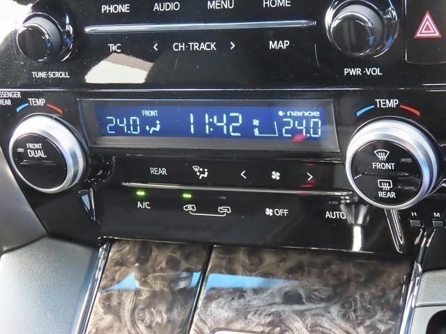 アルファード ２．５Ｓ　タイプゴールドＩＩ　ＬＥＤランプ　Ｂカメラ　スマートキ　フルセグＴＶ　盗難防止システム　ダブルエアコン　助手席エアバッグ　ＥＴＣ　記録簿　オートクルーズ　メモリーナビ　エアバッグ　横滑り防止機能　ＡＢＳ　ナビ＆ＴＶ（14枚目）