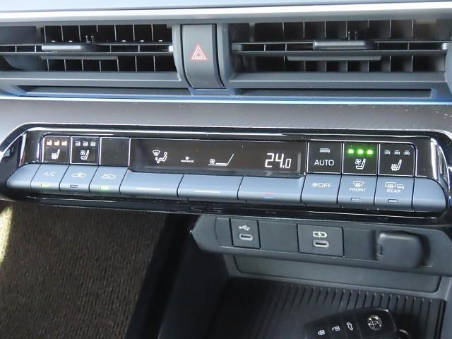 プリウス Ｚ　リアカメラ　パノラマサンルーフ　プリクラッシュ　ＬＥＤランプ　オートクルーズ　アルミホイール　ＡＣ　運転席エアバッグ　横滑り防止装置　ＥＴＣ付　盗難防止システム　パワーウインドウ　ＴＶ　キーレス（14枚目）