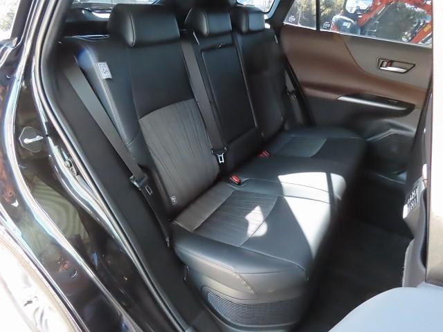 �����́A�����܂����ƁA����C�Ȃ��Z���X�ɕ�܂ꂽ��l�̊������h������㎿�ȋ�ԁB