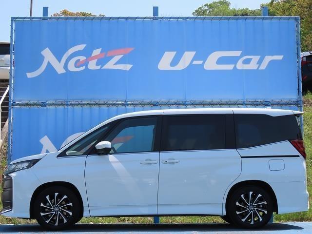 ノア ハイブリッドＳ－Ｚ　横滑り防止機能　エアバッグ　オートクルーズコントロール　両側自動ドア　ダブルエアコン　スマートエントリー　ＬＥＤランプ　３列シート　ＡＢＳ　アルミホイール　キーレス　パワステ　エアコン　記録簿（7枚目）