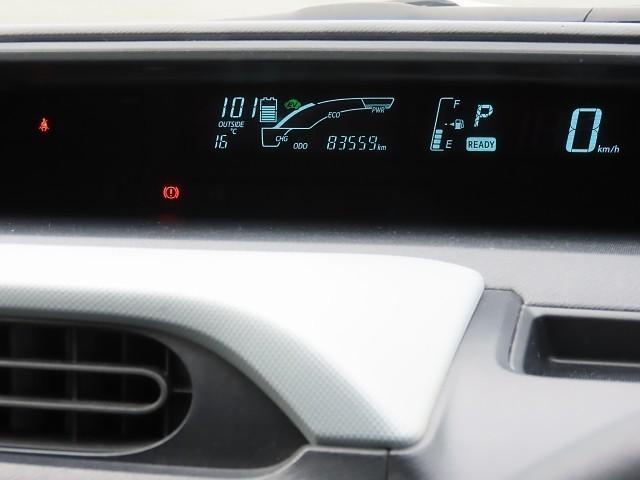 アクア Ｓ　スマートキープッシュスタート　キーレスエントリ　イモビ　オートクルーズ　ナビ＆ＴＶ　オートエアコン　デュアルエアバック　ＥＳＣ　Ｂカメラ　パワーウィンドウ　ＥＴＣ　ＳＲＳ　ワンセグＴＶ　ＡＢＳ（8枚目）