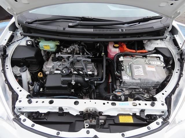 アクア Ｓ　スマートキープッシュスタート　キーレスエントリ　イモビ　オートクルーズ　ナビ＆ＴＶ　オートエアコン　デュアルエアバック　ＥＳＣ　Ｂカメラ　パワーウィンドウ　ＥＴＣ　ＳＲＳ　ワンセグＴＶ　ＡＢＳ（12枚目）