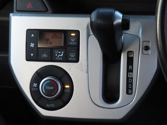 �I�[�g�G�A�R���Ȃ̂ŃX�C�b�`�ЂƂŎԓ���ݒ艷�x�ɒ��߂��Ă���܂���