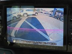 �Хå���˥����դ��ǥ����ɥ饤�󤬥�˥�����ɽ�����졢�ָ�����������֤ʤɤκݤ���Ω���ޤ��� 3